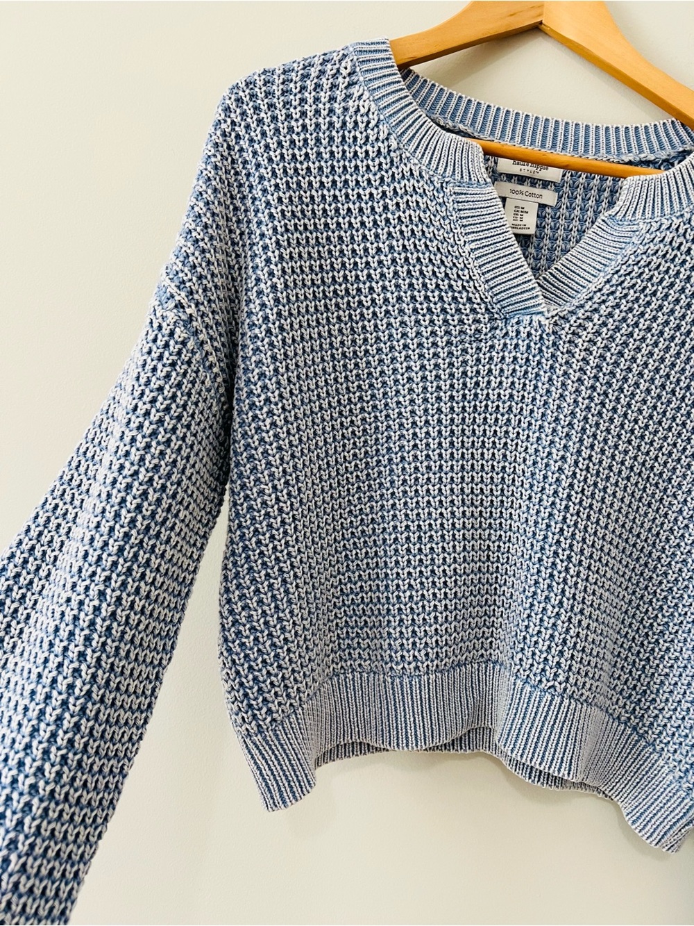 Haute Hippie Cropped Acid Wash Chunky Knit V Neck Sweater SZ M 100% Cotton blue - Picture 4 of 9